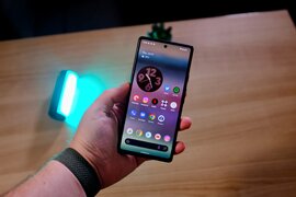 Pixel 6a gặp lỗi glaring hệt như 6 và 6 Pro, vân tay người khác cũng mở được máy