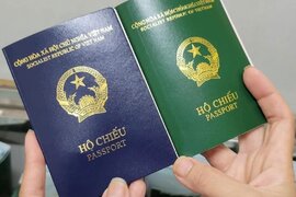 Tây Ban Nha đã công nhận hộ chiếu xanh tím than của Việt Nam