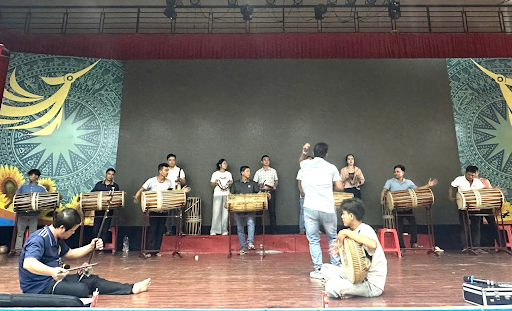 Chuẩn bị nội dung biểu diễn cho lễ khánh thành
