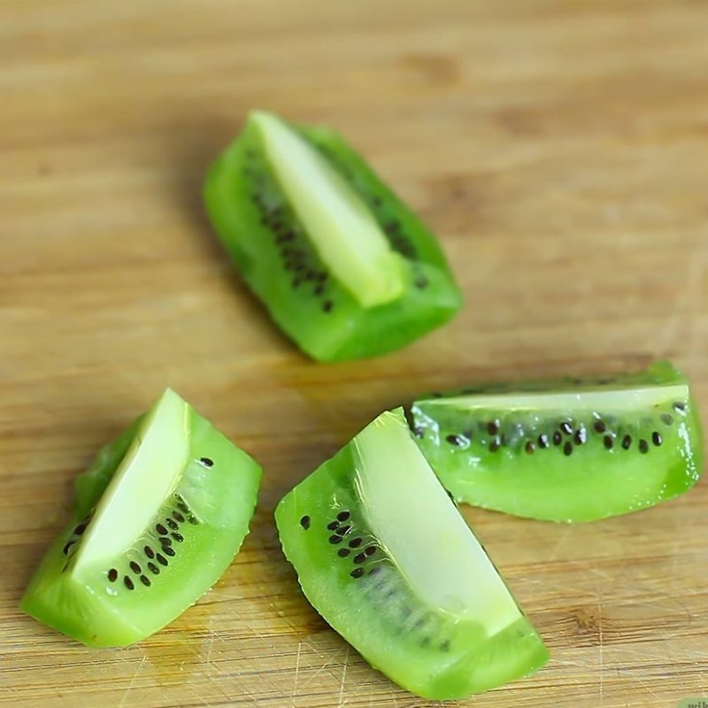 Cách làm sinh tố bơ, chuối, kiwi