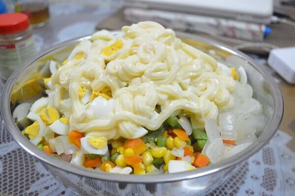 Cách làm sốt Mayonnaise trắng trộn salad bằng máy xay sinh tố chỉ 3 ...