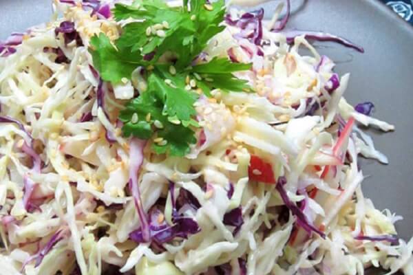 5 cách làm salad bắp cải trộn mayonnaise, salad trộn dầu giấm, cải tím ...