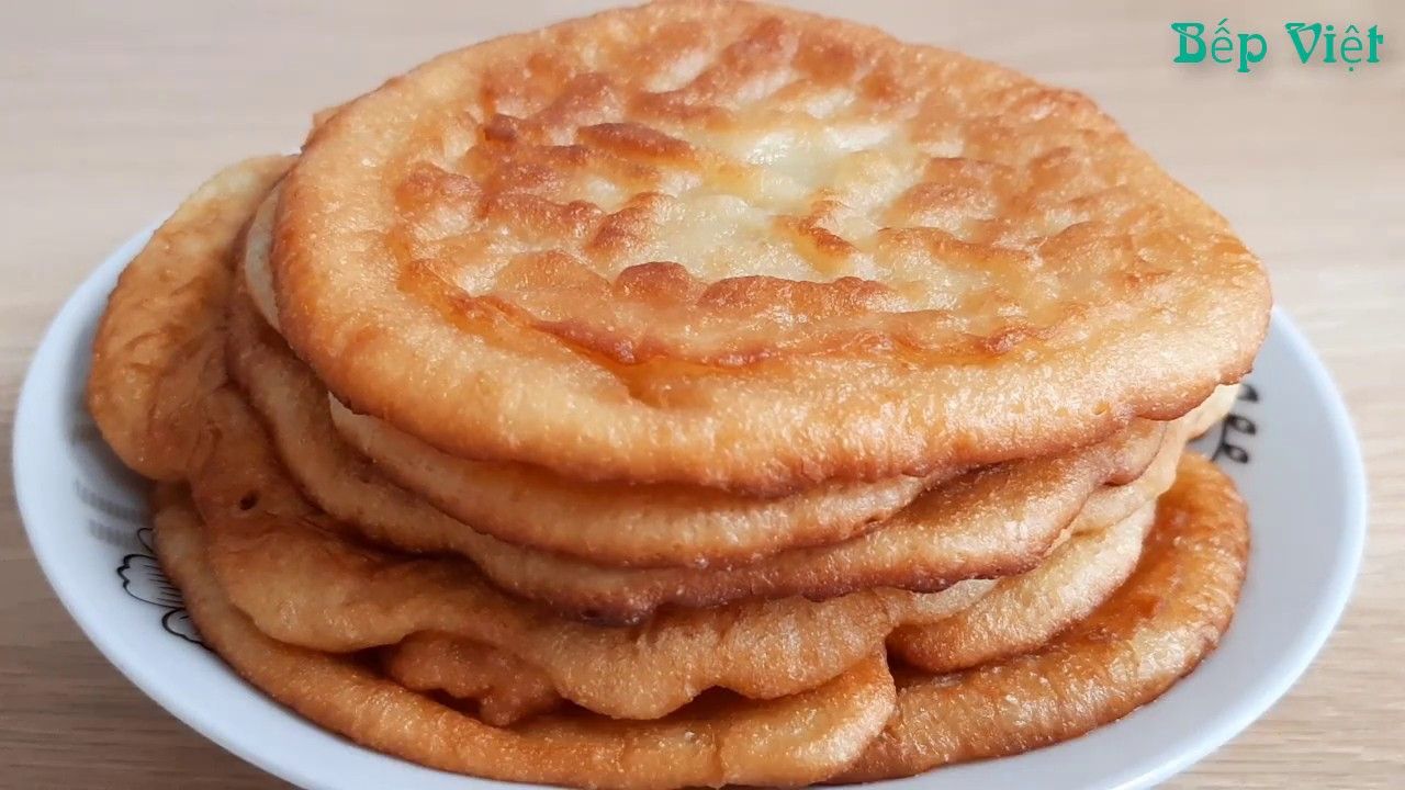 Cách làm bánh bột mì thơm ngon đơn giản nhất - YouTube | Thức ăn, Công ...