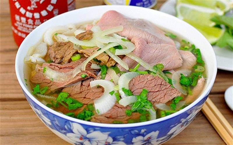 Top 16 Món ăn đường phố nổi tiếng nhất Việt Nam - Tinh Vệ
