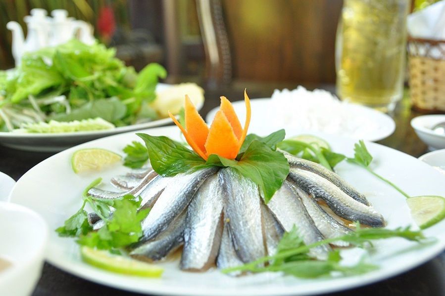 Học cách làm gỏi cá trích ngon như đặc sản Phú Quốc