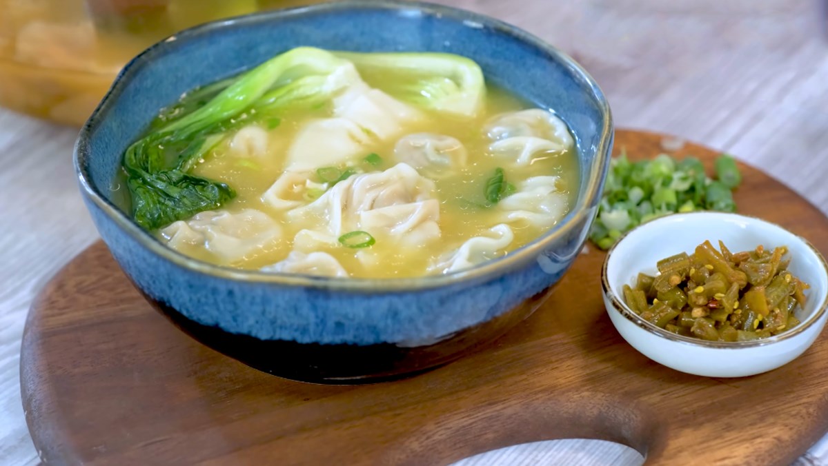 Cách làm súp hoành thánh mềm ngon hấp dẫn, ấm bụng dễ làm tại nhà ...