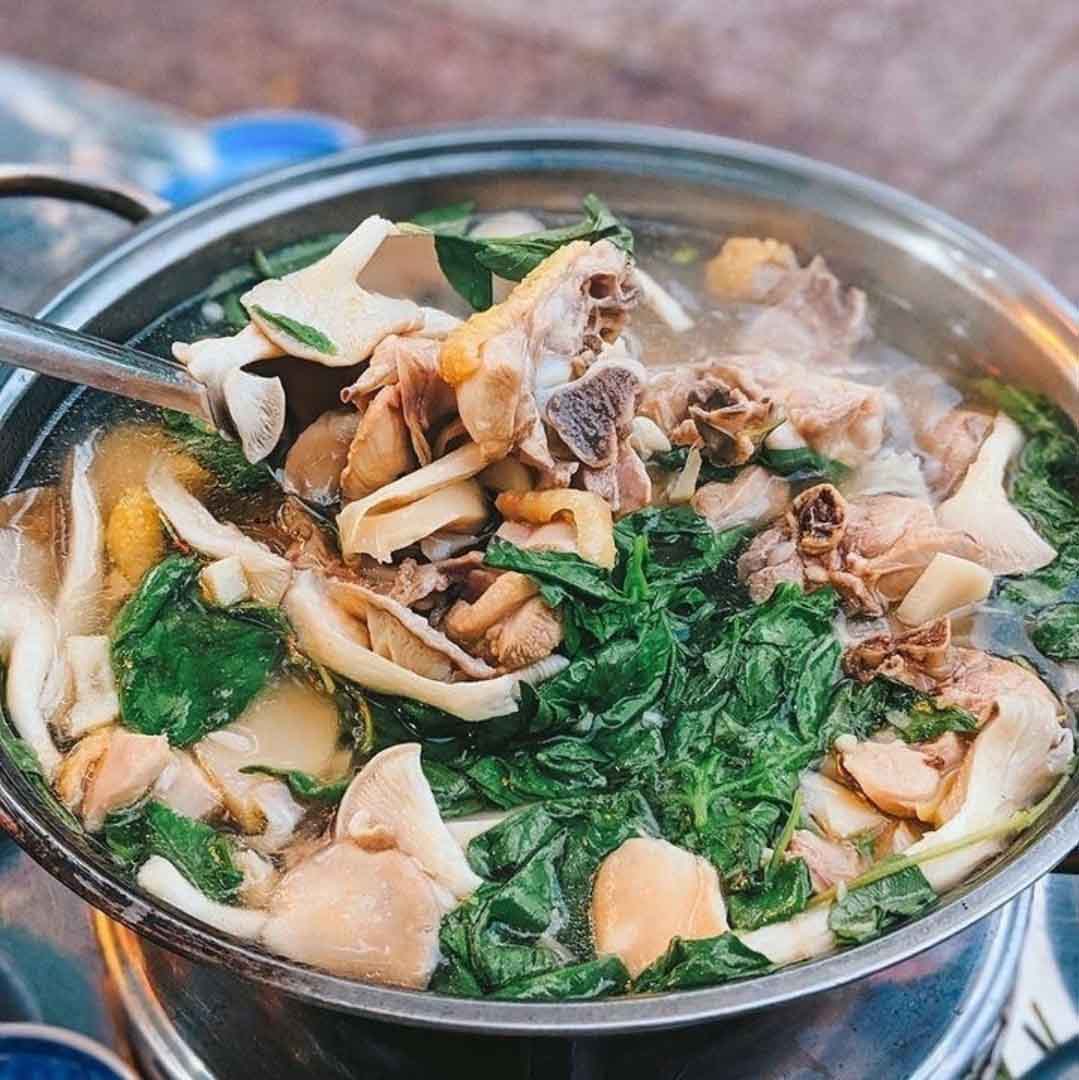Cách nấu lẩu gà lá é thơm đậm vị, ăn là ghiền - Món Ngon Việt