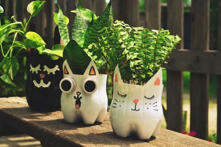 Cách tái chế chai nhựa [Làm con vật, đồ chơi, chậu hoa, đồ trang trí ...