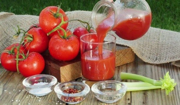 Cách làm sinh tố cà chua ngon và đơn giản nhất | Nước ép cà chua, Cà ...