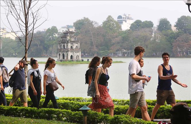 Việt Nam liên tục nằm trong nhóm các điểm đến du lịch có tăng trưởng ...