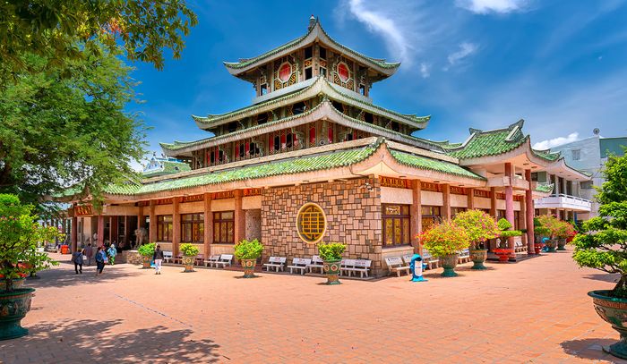 Top 10 địa điểm du lịch tâm linh, linh thiêng nhất ở Việt Nam - Tuyên ...