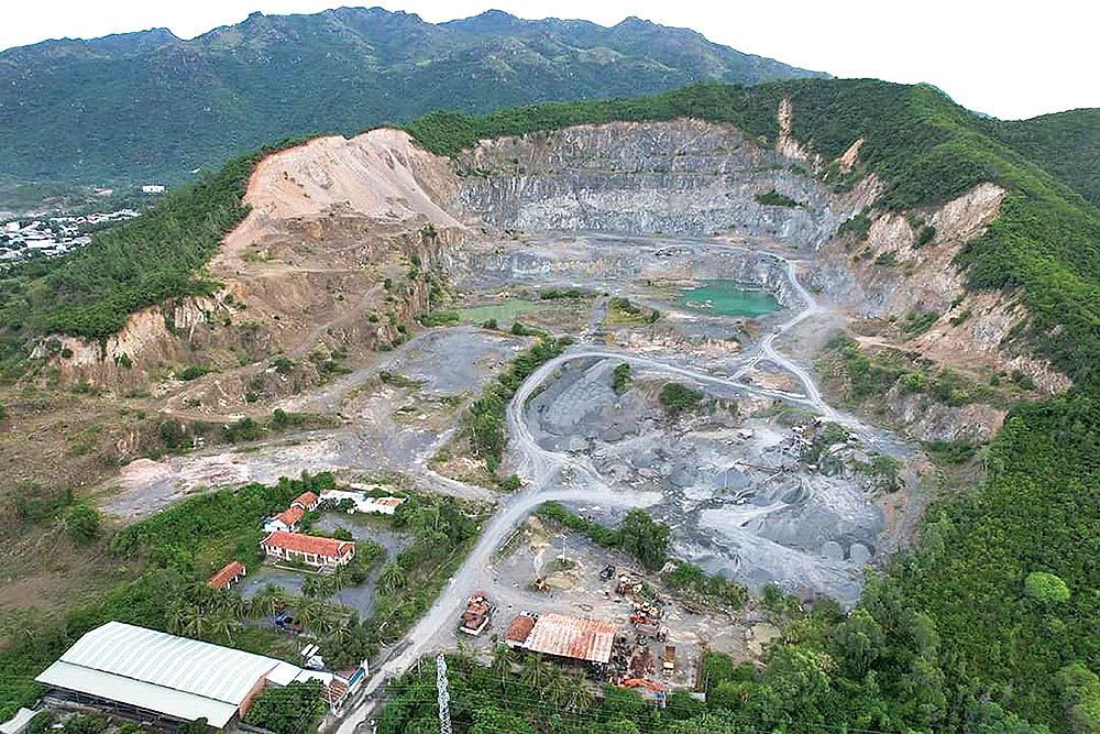 Hoạt động khai thác khoáng sản tại Lâm Đồng: Báo động tình trạng vượt ...
