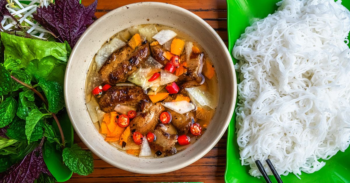Top 5 món ăn truyền thống Hà Nội nhất định phải thử | Justfly.vn