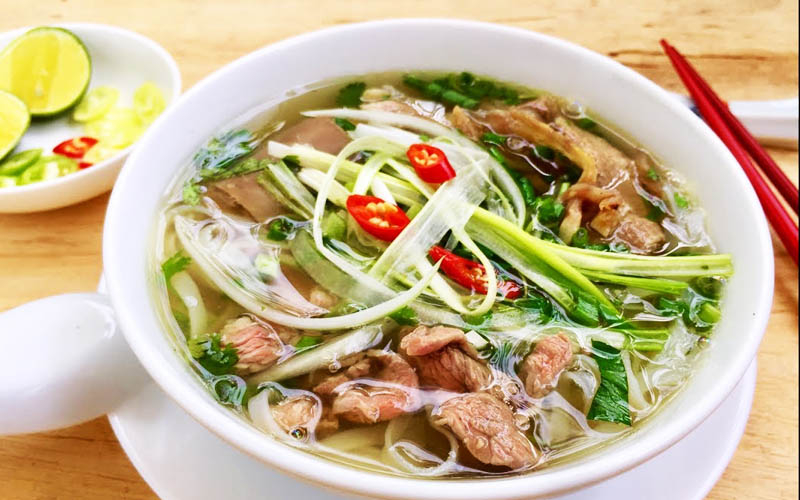 TOP 10 món ăn nổi tiếng của Việt Nam - TOP10AZ - Chuyên Trang Thông Tin ...