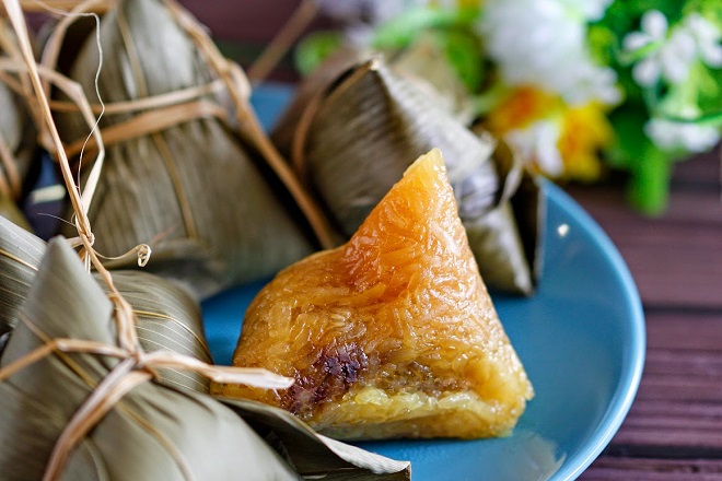 Bánh Ú Tro - Đặc sản xứ Huế - Kinh đô ẩm thực Huế