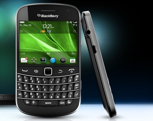 BlackBerry Bold 9900 thiết kế sang trọng cổ điển
