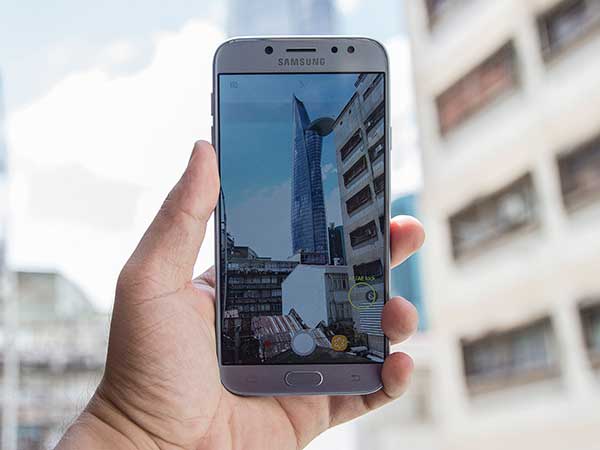 Selfie hoàn hảo trên Galaxy J7 Pro