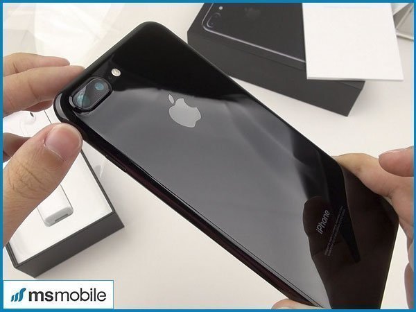 iPhone 7 Plus chống bụi và chống nước đạt tiêu chuẩn IP67