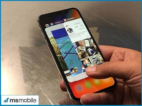 Màn hình của iPhone X cho hiển thị đẹp tuyệt vời.
