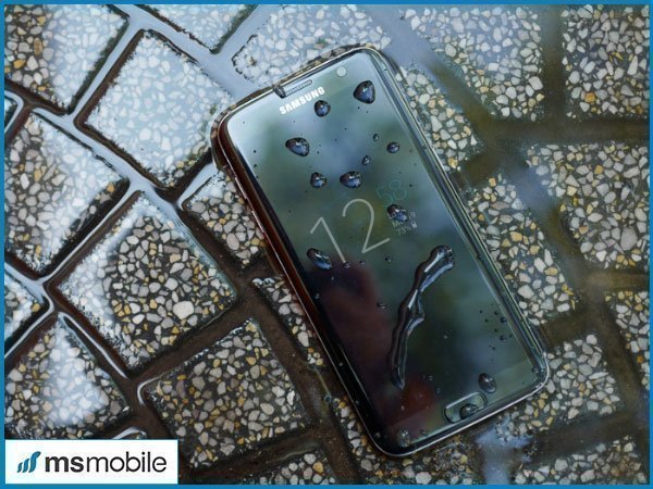 khả năng kháng nước trên Galaxy S7 Edge đạt tiêu chuẩn tuyệt đối IP68