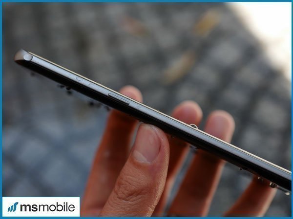 cạnh bên Galaxy S7