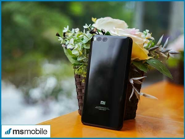 Mặt sau Xiaomi Mi 7