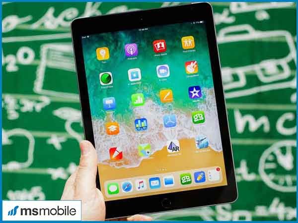 Màn hình sắc nét đem lại hình ảnh sống động trên Apple iPad 9.7 (2018)