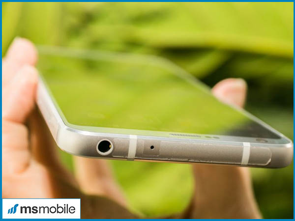 Khung kim loại chắc chắn, camera không lồi trên LG G6