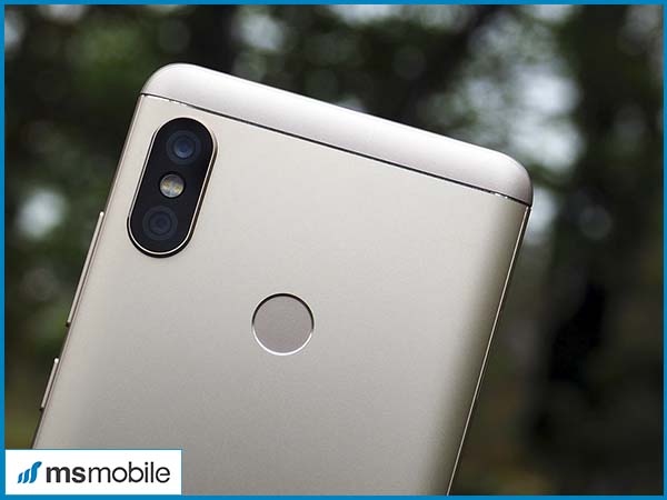 Có nên mua Xiaomi Redmi 6 xách tay?