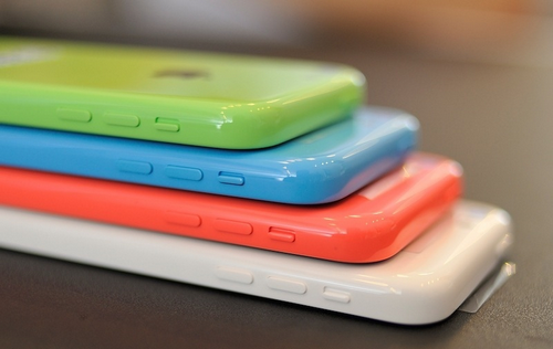 iPhone 5c Lock vs Xiaomi Redmi 3: Thiết kế nào ấn tượng hơn?