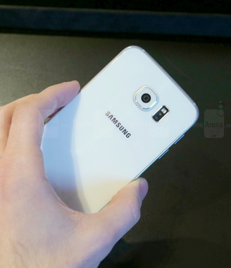 Samsung Galaxy S6 cũ vẫn hoàn hảo với camera “thần thánh”