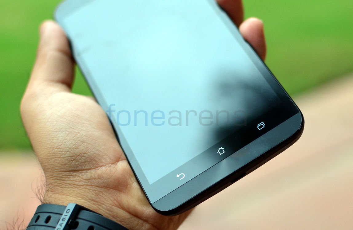 Zenfone 2 Deluxe với mặt sau 3D cực kỳ nổi bật, giá 4 triệu