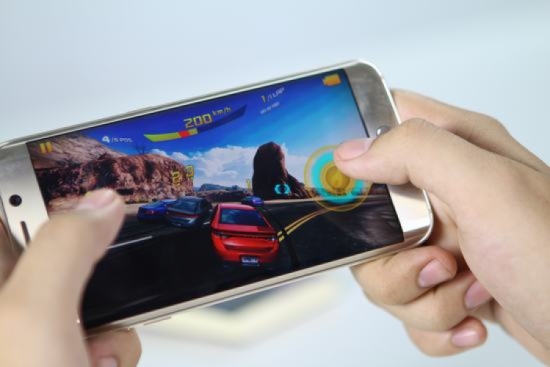 Đánh giá cấu hình Samsung Galaxy S6 Edge Au: Không thua kém bản gốc