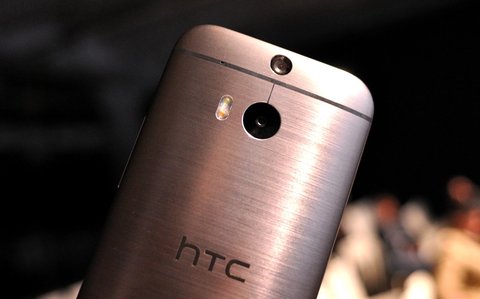Sửa lỗi Camera của HTC One M8 cũ