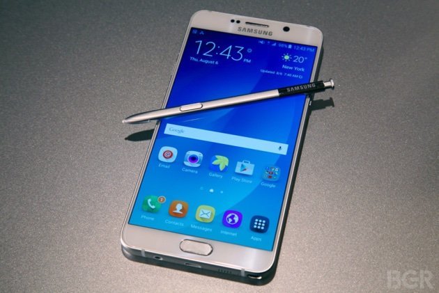 Samsung Galaxy Note 5 'ăn đứt' iPhone 6 Plus ở điểm gì?